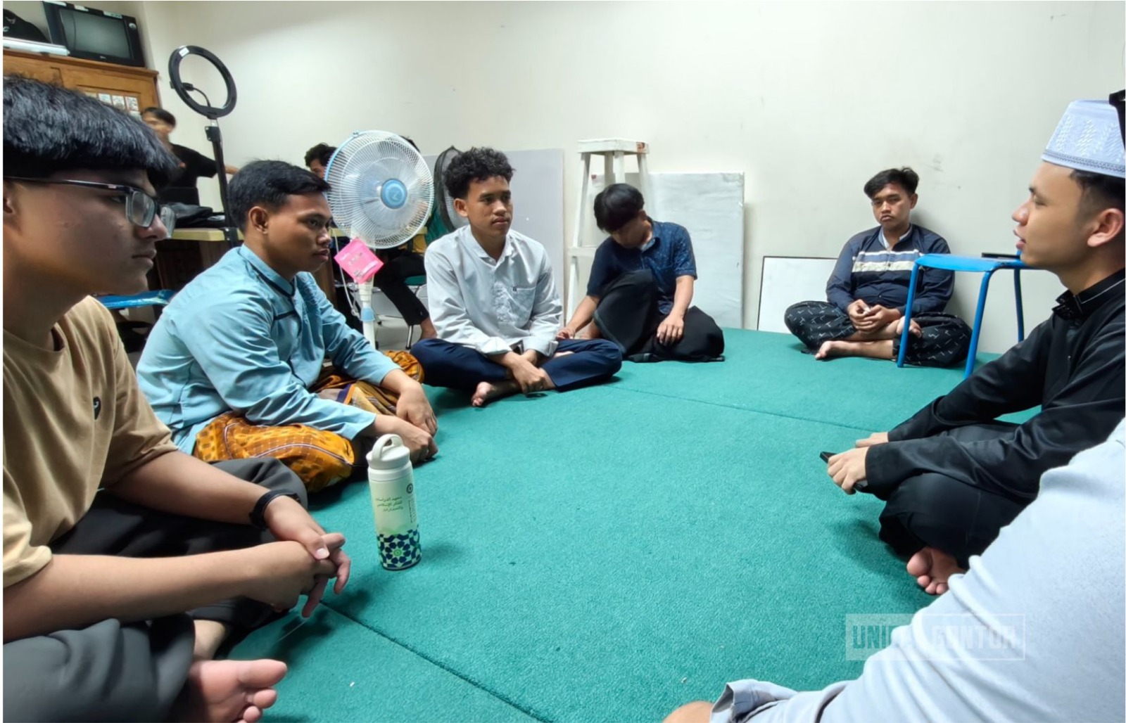 Pelatihan public speaking HIMA Ilmu Komunikasi di Laboratorium Public Relation Universitas Darussalam Gontor