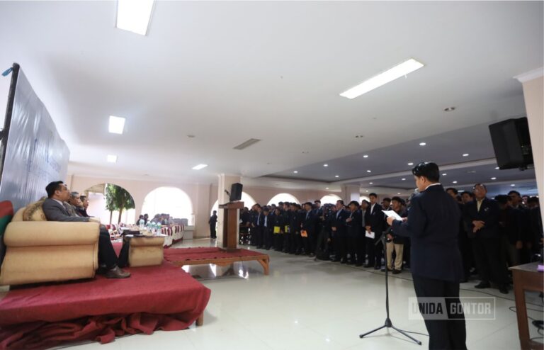 Pembukaan Ujian Tengah Semester UNIDA Gontor di Lobby Gedung Terpadu