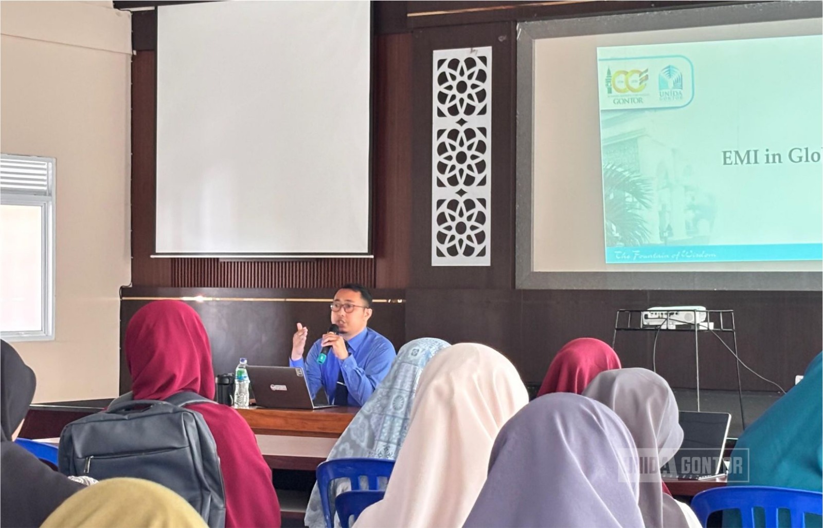 Kegiatan penguatan EMI di UNIDA Gontor