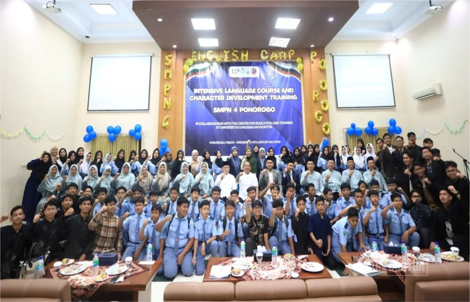 Penutupan program Intensive Language Course SMPN 4 Ponorogo di UNIDA Gontor