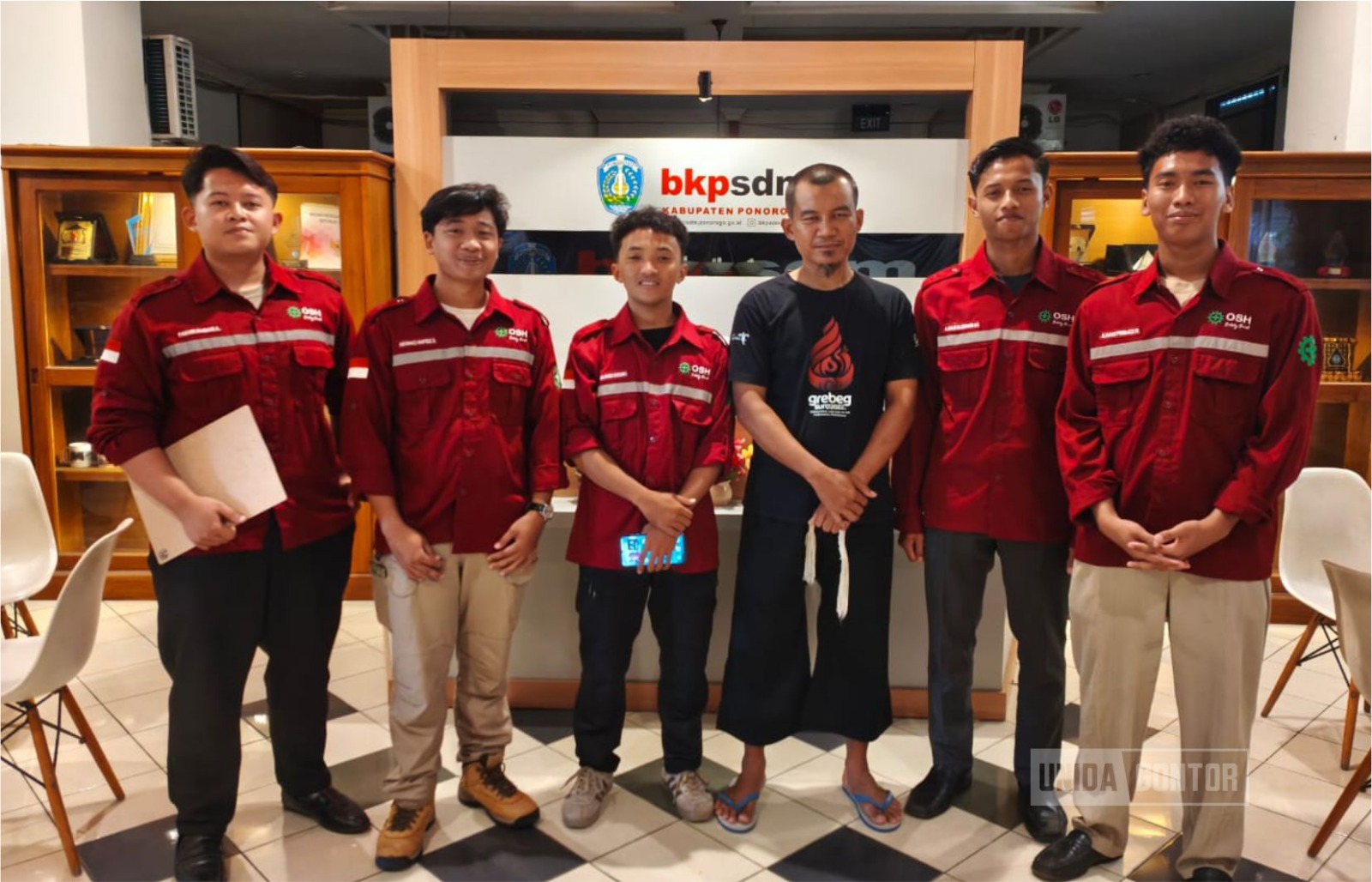 Peneliti UNAIR dan UNIDA Gontor melakukan pemetaan risiko ergonomi di OPD Ponorogo