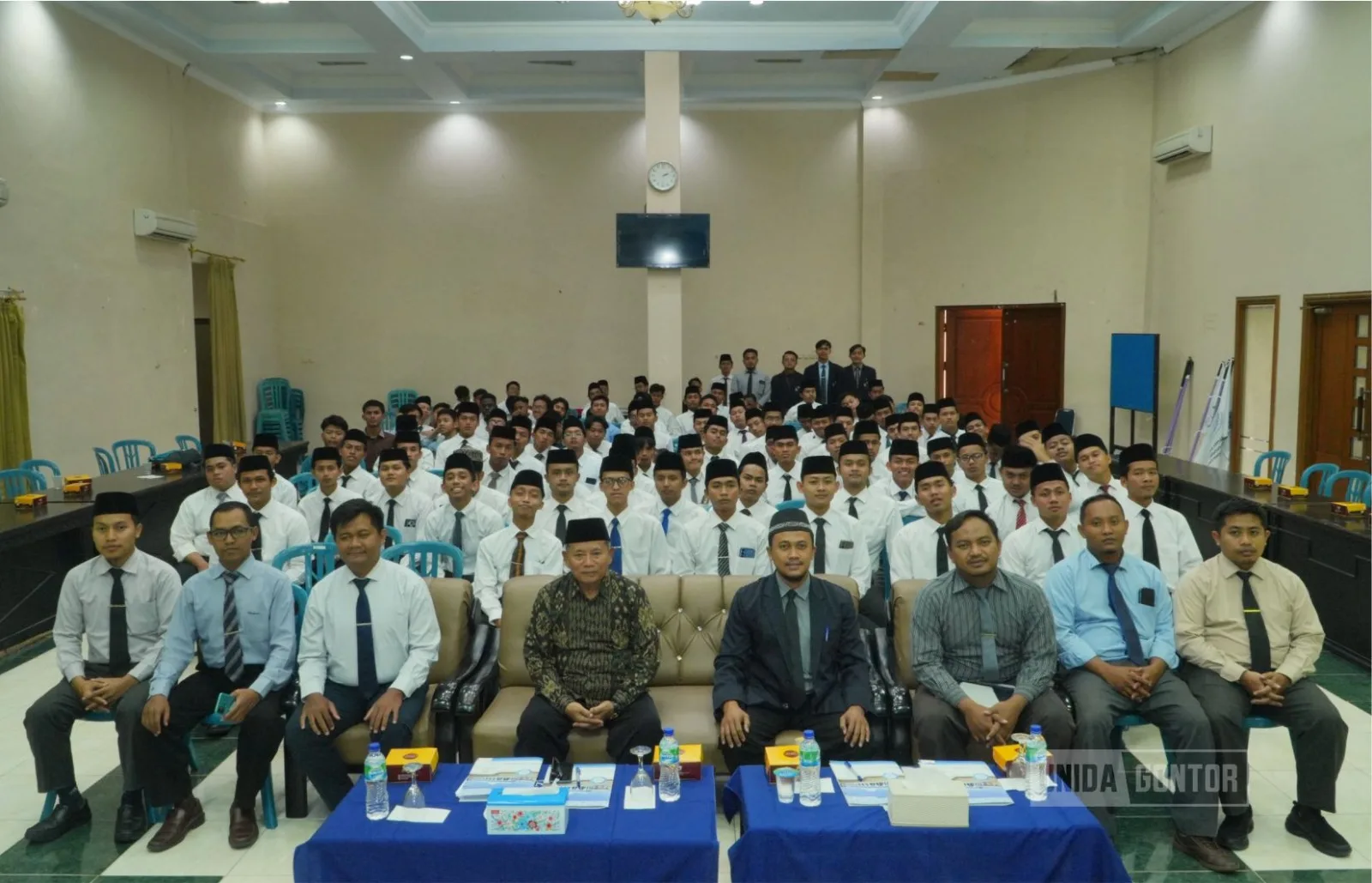 Pelantikan pengurus SEMA dan HMPS Fakultas Ushuluddin UNIDA Gontor masa bakti 2026-2027 di Hall CIOS