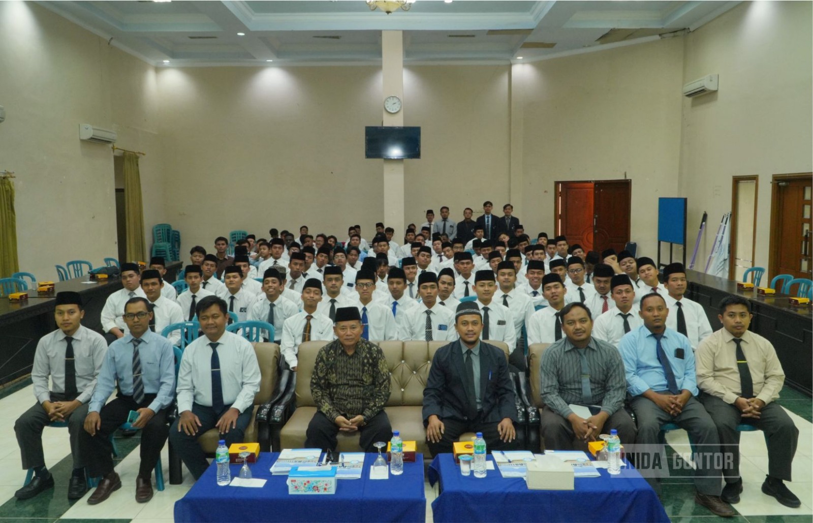 Pelantikan pengurus SEMA dan HMPS Fakultas Ushuluddin UNIDA Gontor masa bakti 2026-2027 di Hall CIOS