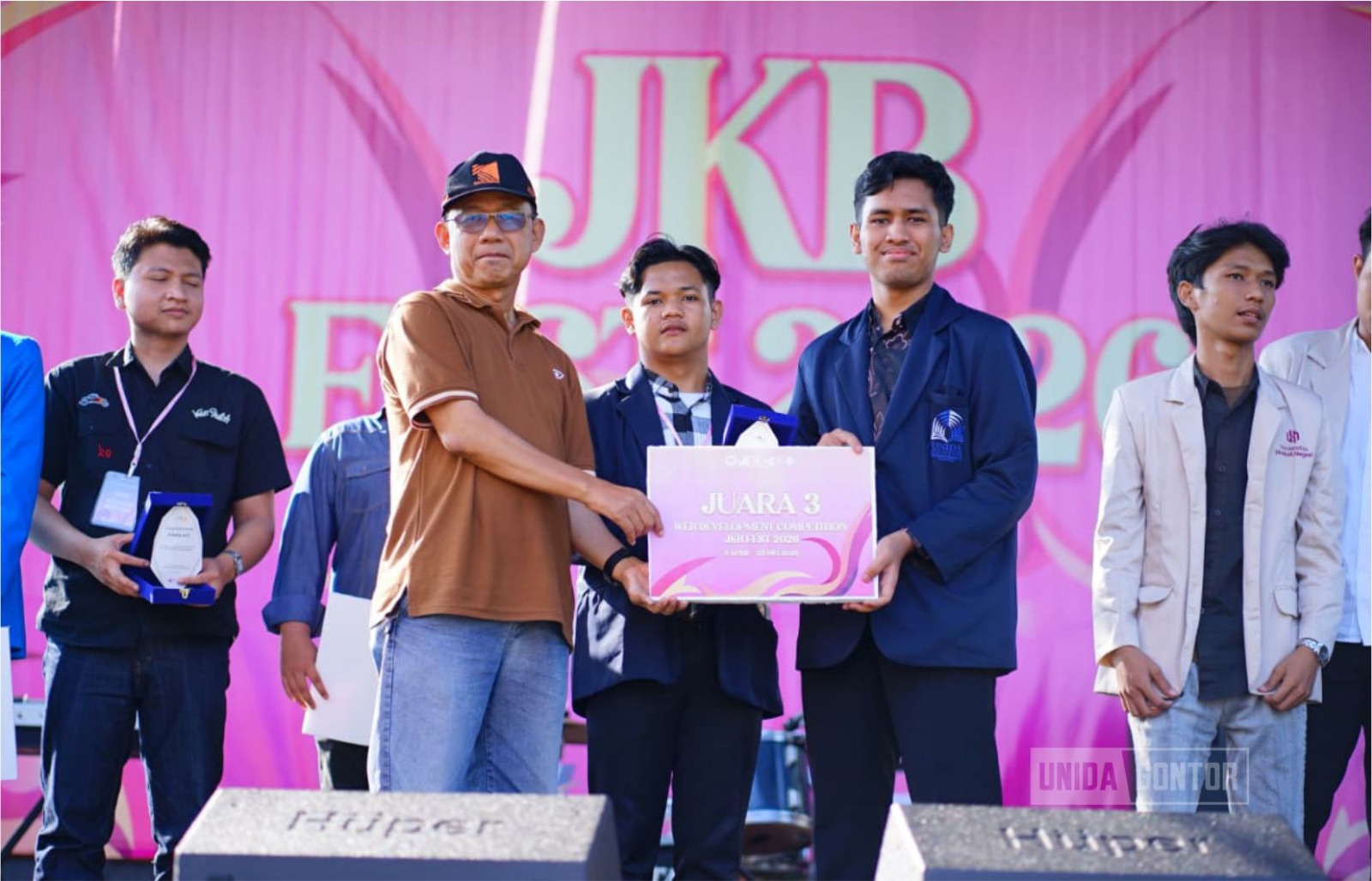 Mahasiswa Teknik Informatika UNIDA Gontor Brucad Al Magribi meraih Juara Tiga kategori Web Development pada JKBFEST Nasional 2026 di Politeknik Negeri Cilacap (PNC).