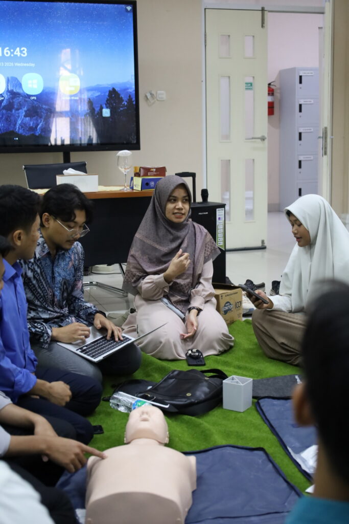 Pelatihan Basic Life Support (BLS) mahasiswa Fakultas Kedokteran UNIDA Gontor