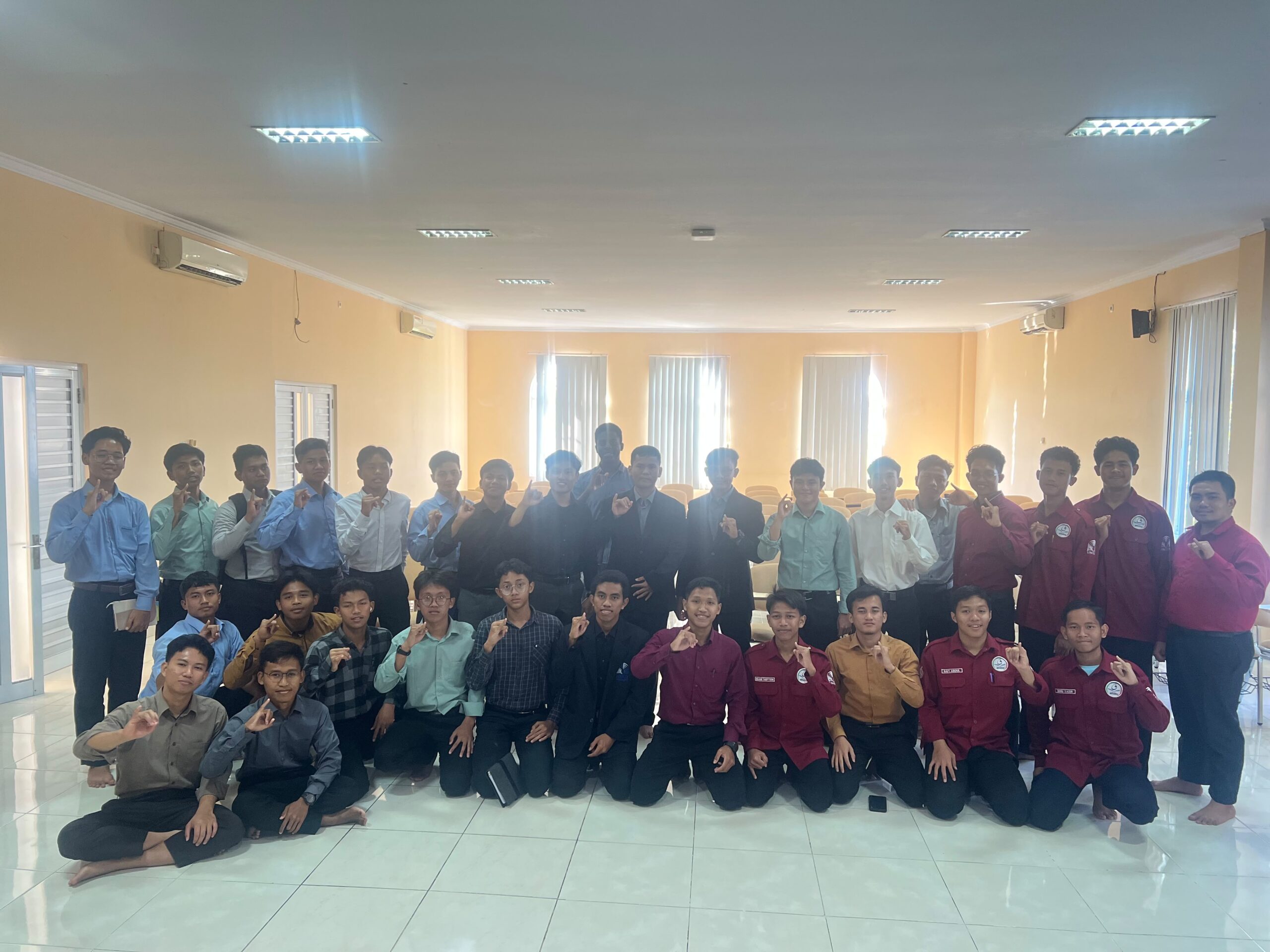 Mahasiswa IQT UNIDA Gontor mengikuti Pelatihan Mufassir di Hall Sirah