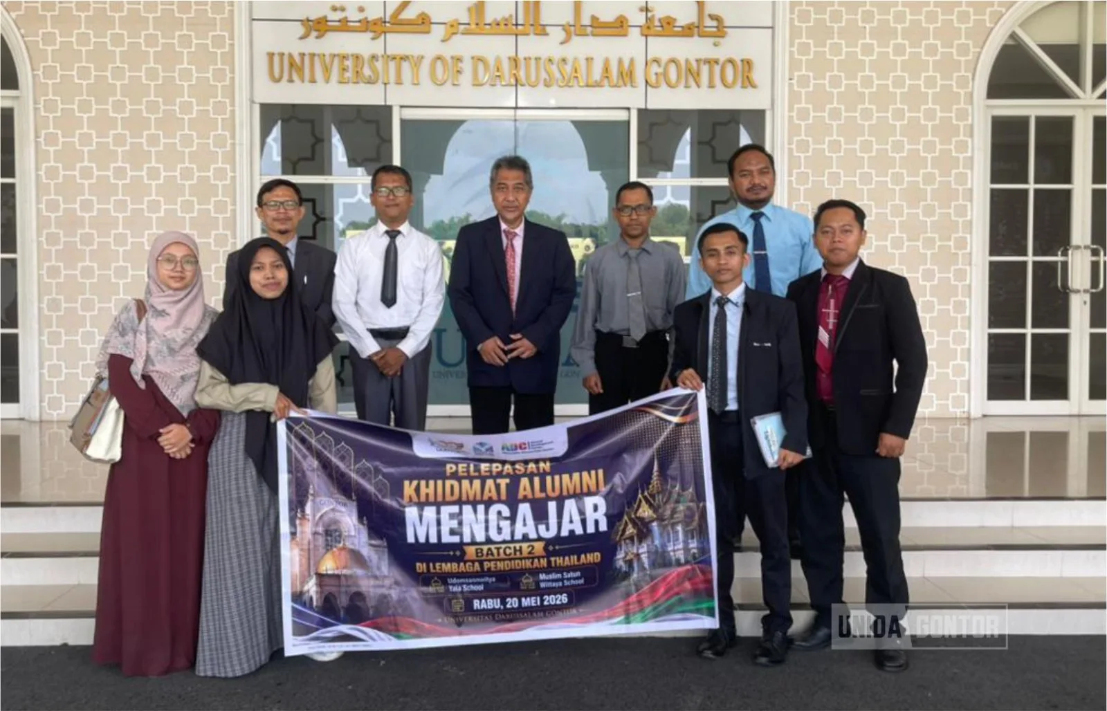 Tiga alumni UNIDA Gontor bersiap mengikuti program mengajar di Thailand melalui kerja sama PSU.
