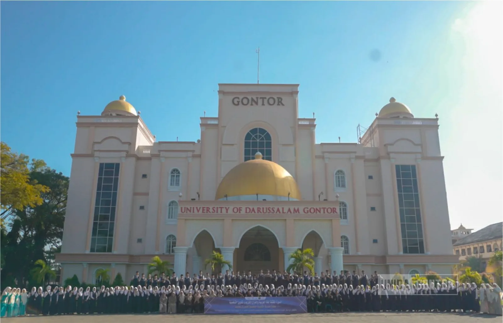 Pembukaan Arabic and Qur’anic Camp MTsN 1 Trenggalek di UNIDA Gontor bersama peserta dan pembimbing
