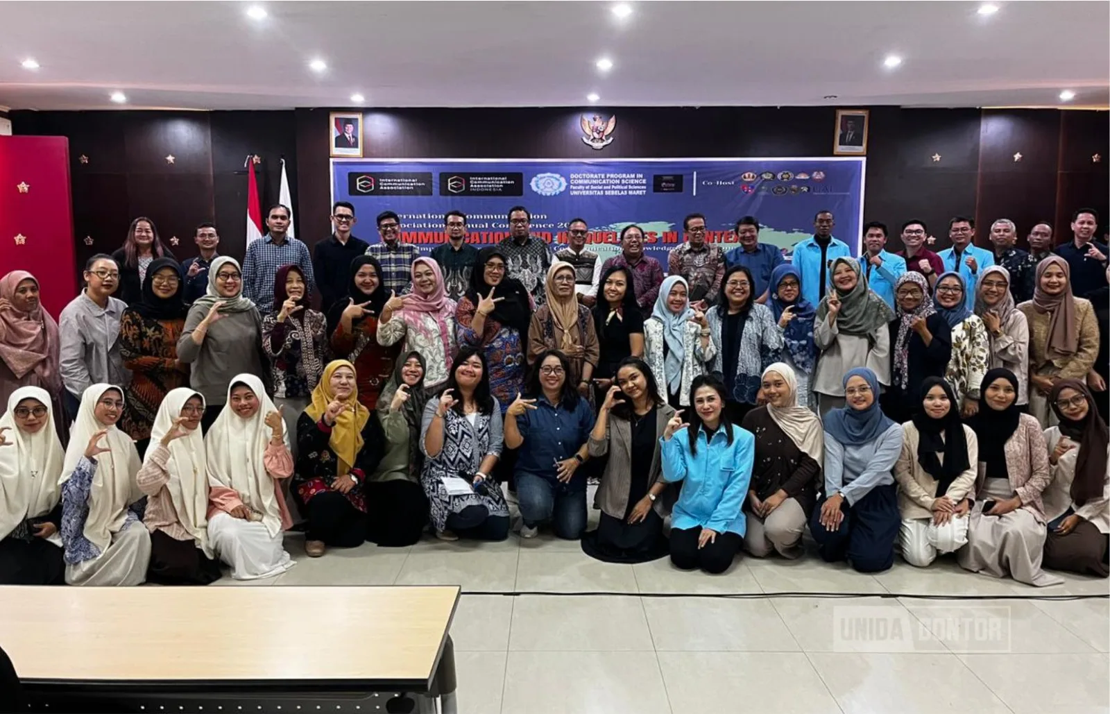 Dosen dan mahasiswi Ilmu Komunikasi UNIDA Gontor mempresentasikan riset pada ICA Conference 2026 di UNS Surakarta