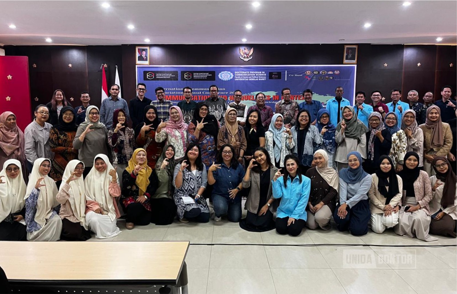 Dosen dan mahasiswi Ilmu Komunikasi UNIDA Gontor mempresentasikan riset pada ICA Conference 2026 di UNS Surakarta