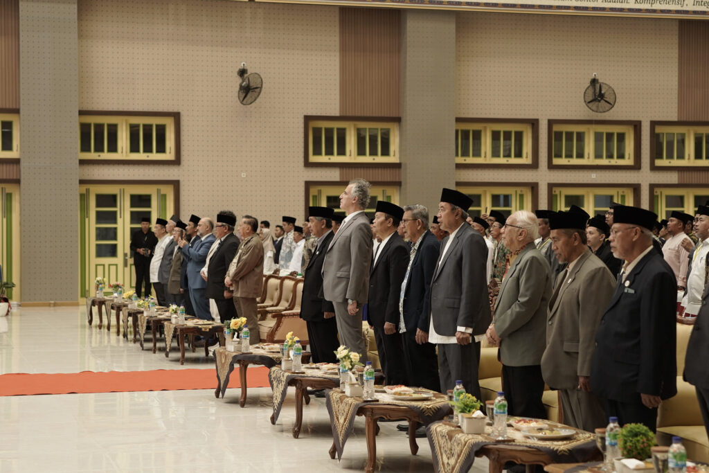 Sayader Turki dan tim FK UNIDA Gontor dalam sarasehan kesehatan komunitas di Pondok Modern Gontor