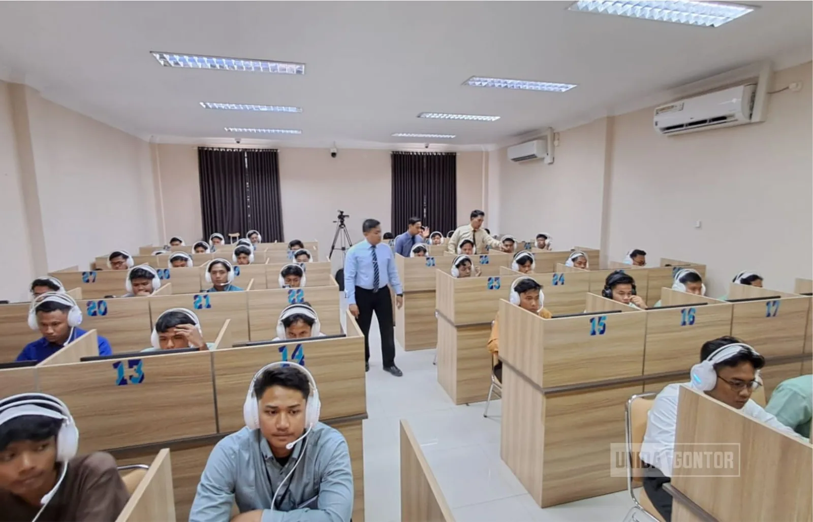 Peserta mengikuti Tes Tahdid Al-Mustawa Universitas Al-Azhar di UNIDA Gontor.