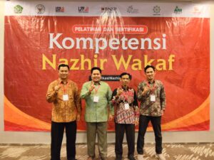 Empat dosen UNIDA Gontor menerima sertifikasi kompetensi nazhir wakaf tingkat nasional dari LSP BWI dan BNSP.
