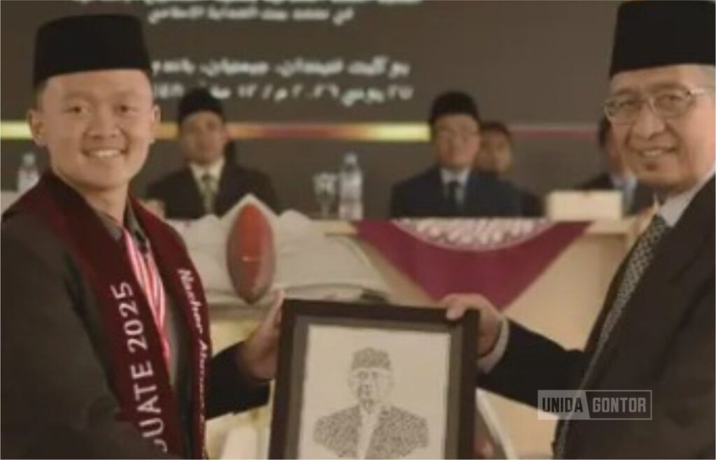 Ketua Senat UNIDA Gontor Hadiri Wisuda Santri Akhir KMI Baitul Hidayah Bandung