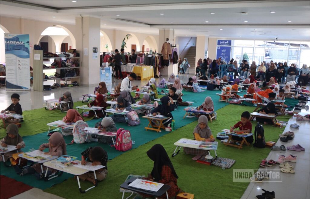Lomba Mewarnai Anak TK Semarakkan Side Event Bazaar Milad ke-63 UNIDA Gontor