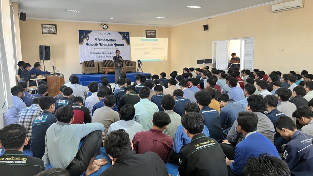 Pembekalan Khotib Jumat UNIDA Gontor Mempersiapkan Mahasiswa Berdakwah di Masyarakat