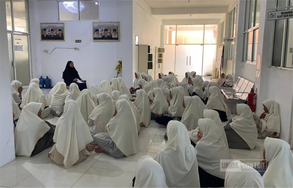 Program Studi Farmasi UNIDA Gontor Memperkuat Solidaritas dan Pembinaan Akademik Mahasiswi
