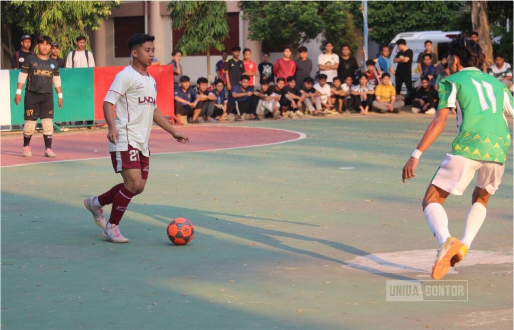 Pembukaan Rector Cup Futsal Milad ke-63 UNIDA Gontor bersama peserta turnamen