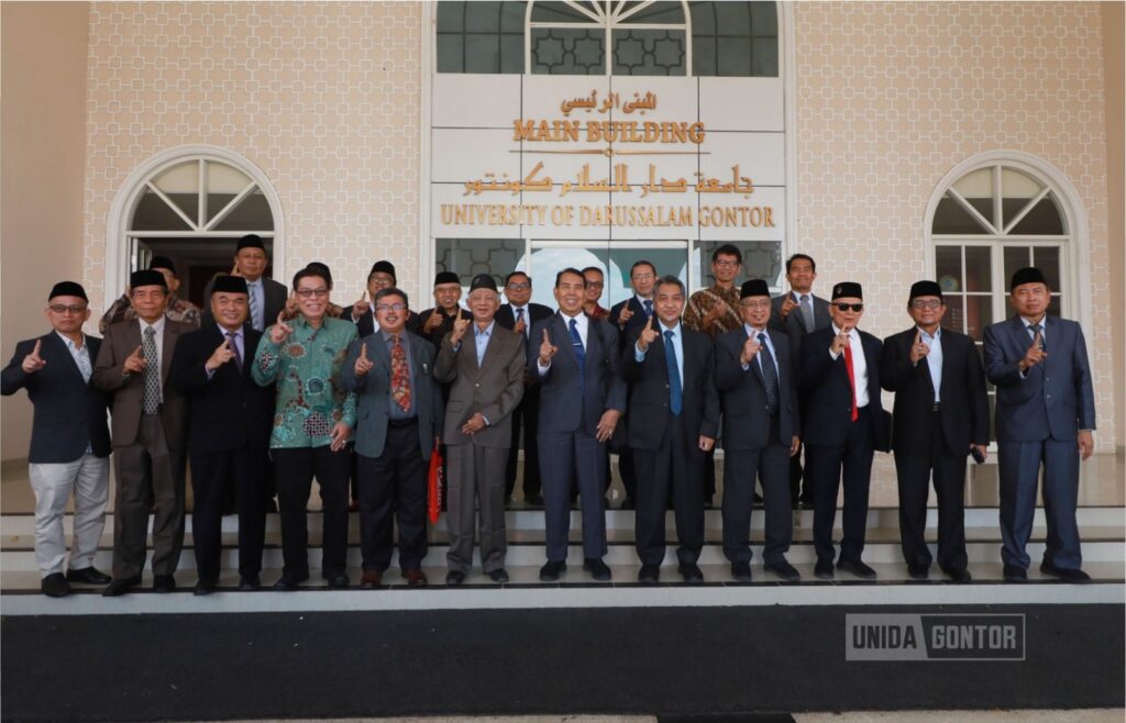 Sarasehan Guru Besar dan Doktor Alumni UNIDA Gontor menuju World Class University