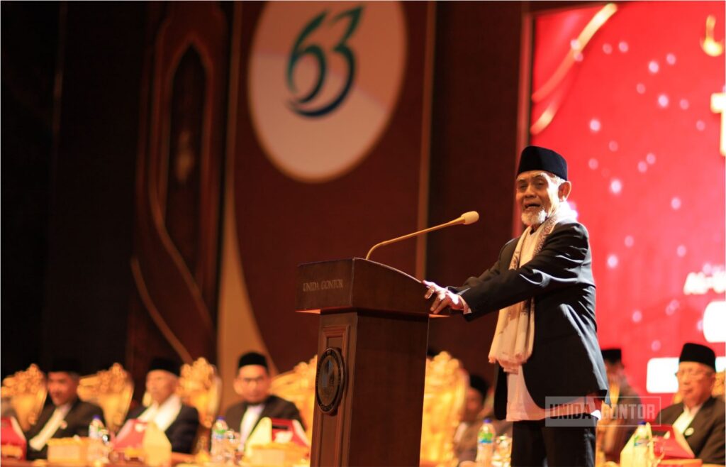 Tabligh Akbar Milad ke-63 UNIDA Gontor dihadiri ribuan jamaah di lapangan Gedung Terpadu UNIDA Gontor