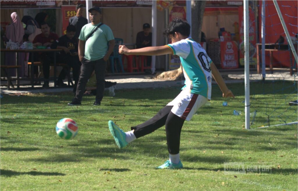 UNIDA Gontor Gelar Turnamen Mini Soccer SD dan MI se-Ponorogo Semarakkan Milad ke-63