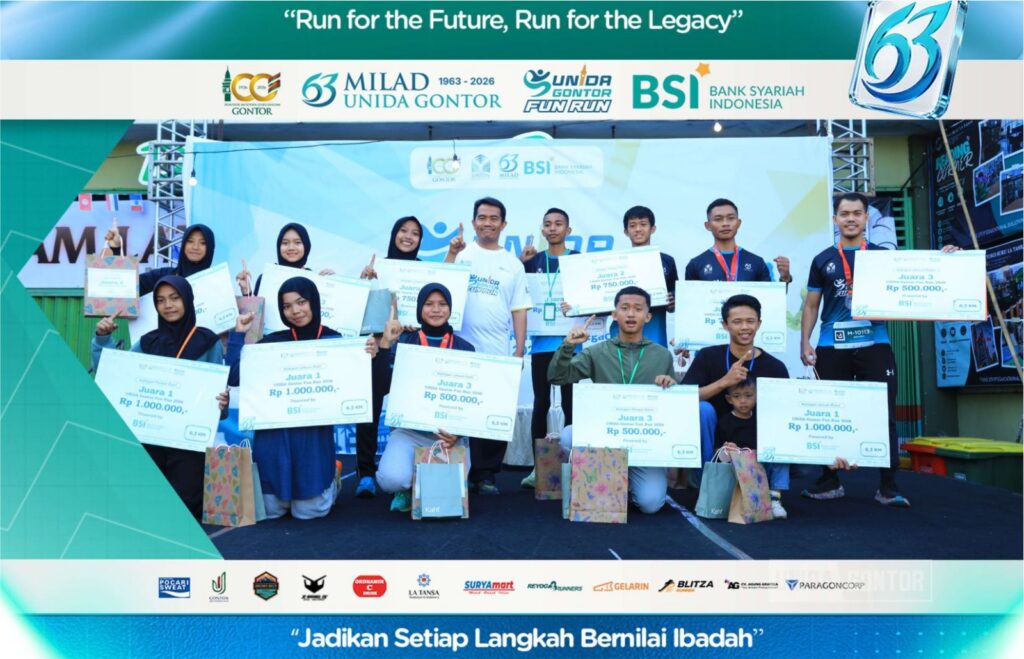 Peserta UNIDA Gontor Fun Run 2026 mengikuti pelepasan start dalam rangka Milad ke-63 Universitas Darussalam Gontor.