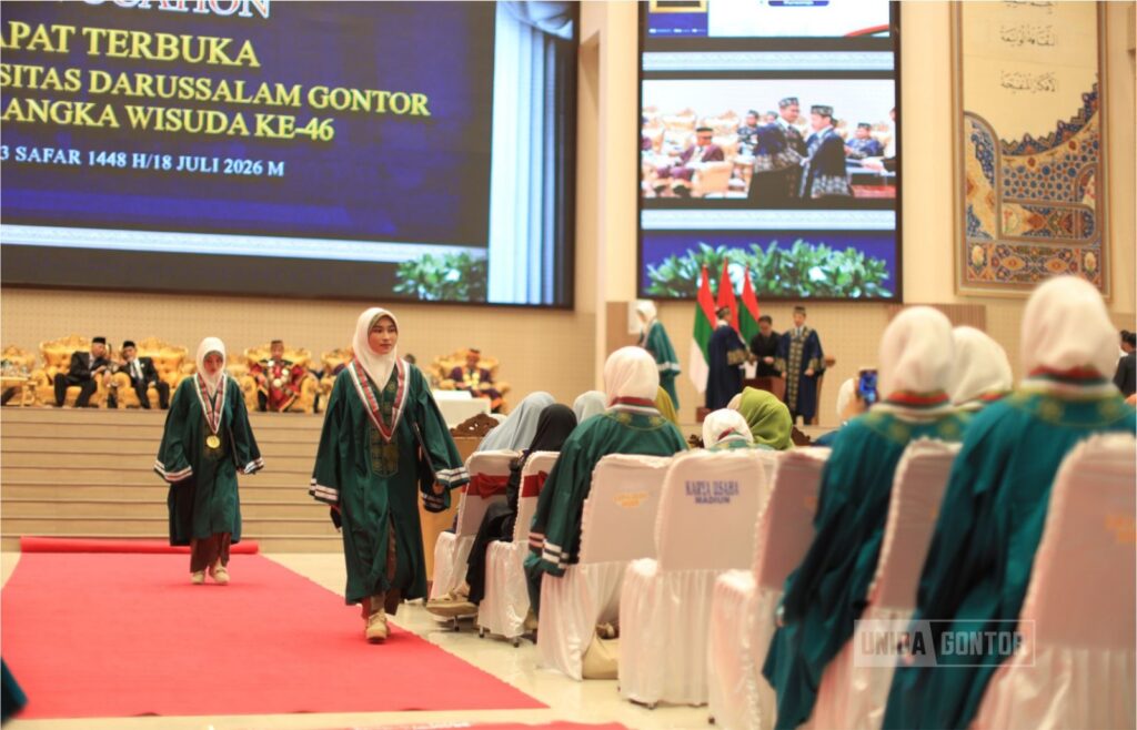 Wisuda ke-46 UNIDA Gontor mengukuhkan lulusan dengan semangat pengabdian