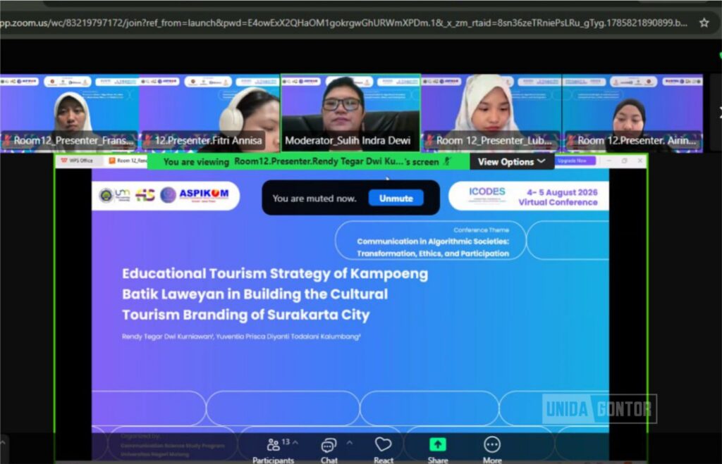 Mahasiswi Ilmu Komunikasi UNIDA Gontor presentasi riset pada ICODES 2026