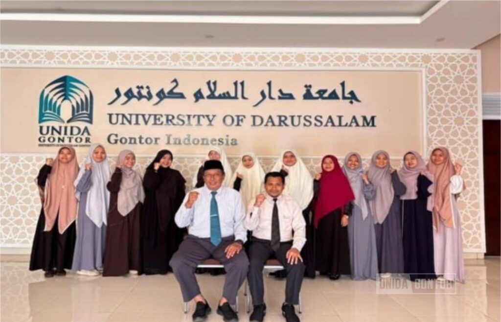 Mahasiswi Fakultas Bahasa Arab UNISSA Selesaikan Latihan Industri UNIDA Gontor
