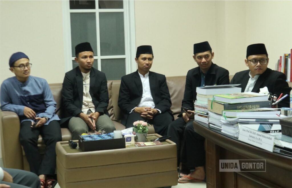 SAA Sapa Guru UNIDA Gontor bersama KH. Ahmad Hidayatullah Zarkasyi membahas niat dan hikmah khidmah