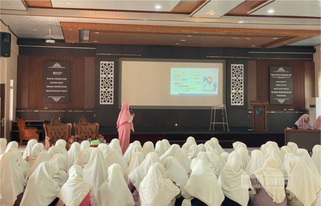 Academic Briefing Mahasiswi Farmasi UNIDA Gontor Perkuat Adab, Disiplin, dan Tanggung Jawab Akademik