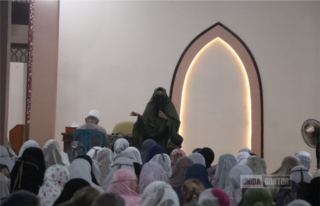 Dr. Mas Irun berbagi wawasan antropologi dan keislaman di UNIDA Gontor