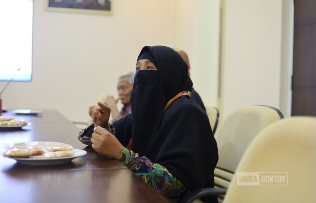 Dr. Mas Irun berbagi wawasan antropologi dan keislaman di UNIDA Gontor