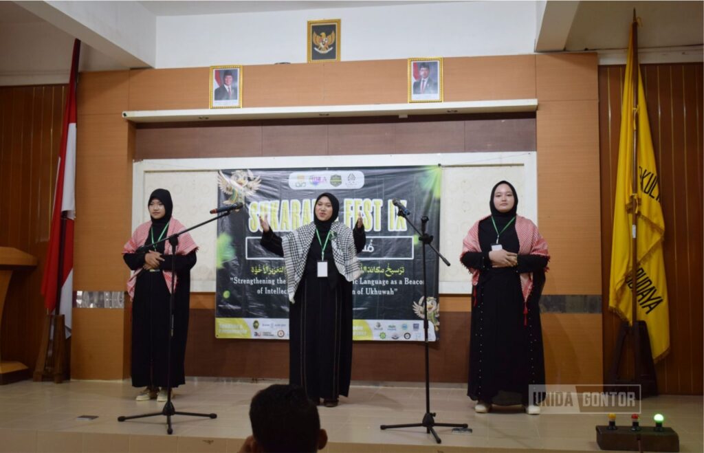Delegasi UNIDA Gontor meraih Juara I Taqdimu-l-Qisshah