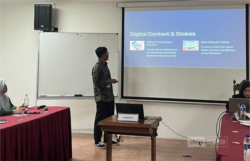 Mahasiswa UNIDA Gontor Muhammad Azrul Amirullah menjadi presenter di konferensi hukum internasional IIUM 2026