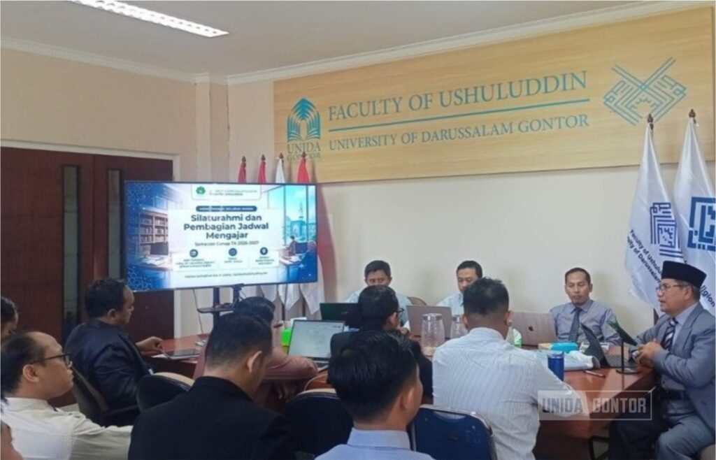 Fakultas Ushuluddin UNIDA Gontor Teguhkan Amanah Mengajar melalui Pembagian Jadwal Perkuliahan