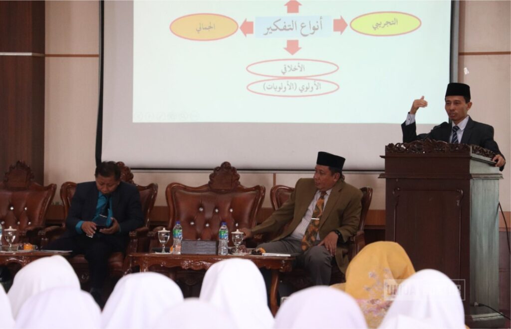 Pembukaan semester genap dan kuliah umum perdana Pascasarjana UNIDA Gontor Kelas C