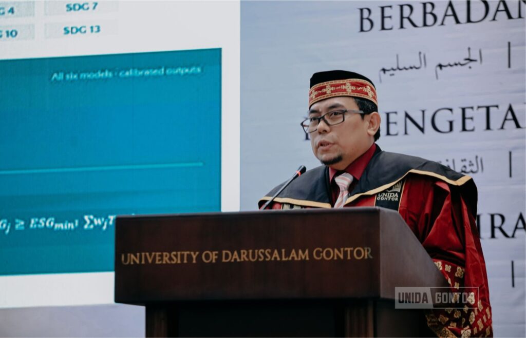Pengukuhan empat Guru Besar UNIDA Gontor dalam Rapat Terbuka Senat