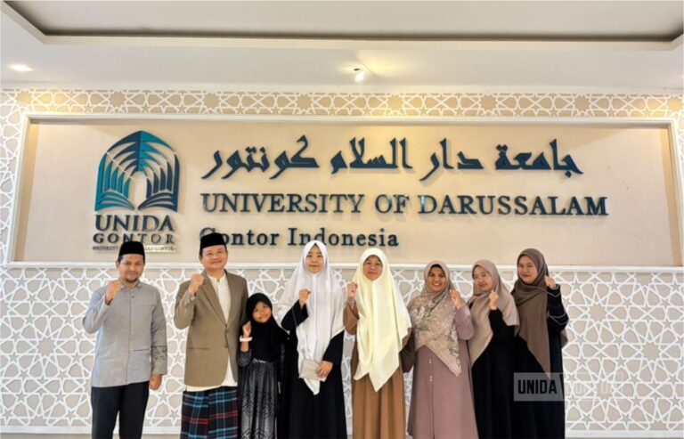 UNIDA Gontor Sambut Mahasiswi Pascasarjana China dan Peserta SME UNISSA Brunei Darussalam