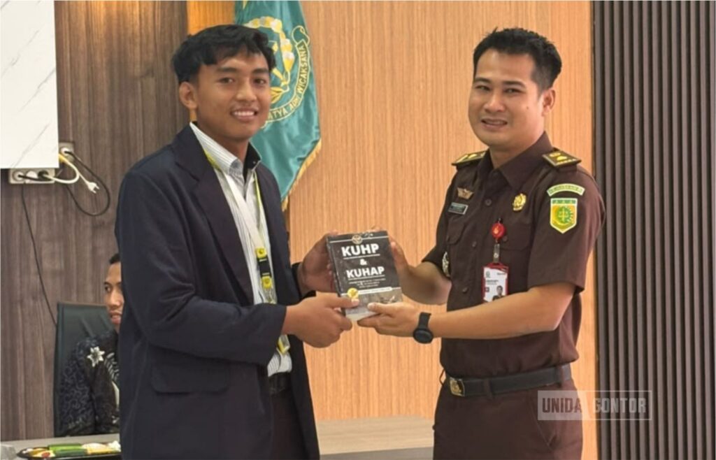Mahasiswa PMH UNIDA Gontor mengikuti SPL di Kejari Mojokerto