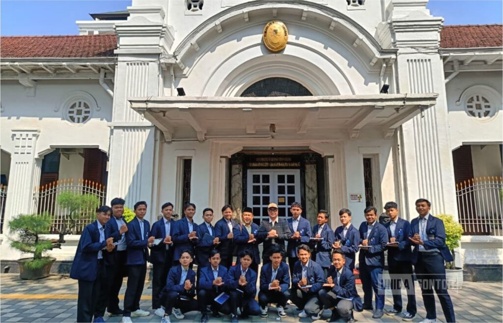 Mahasiswa PMH UNIDA Gontor Perdalam Praktik Peradilan melalui Studi Lapangan di Surabaya