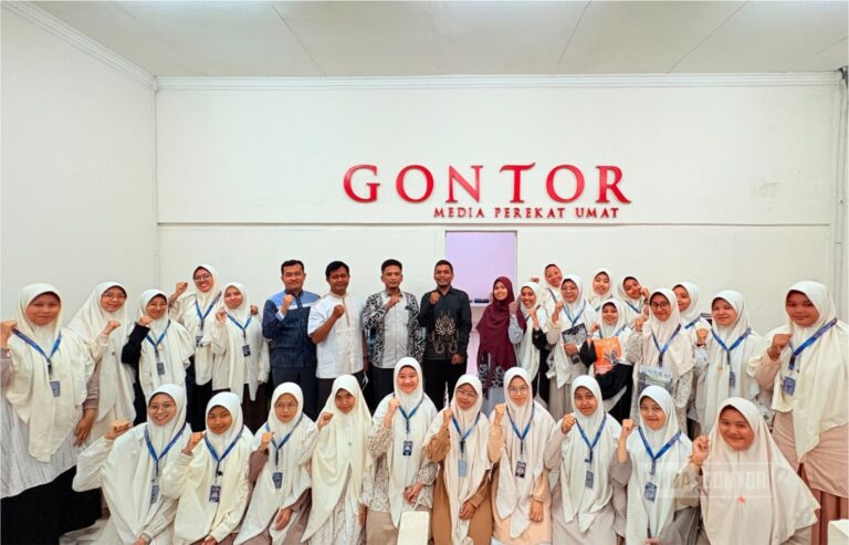Prodi IQT UNIDA Gontor Dalami Jurnalistik Media Islam di Majalah Gontor