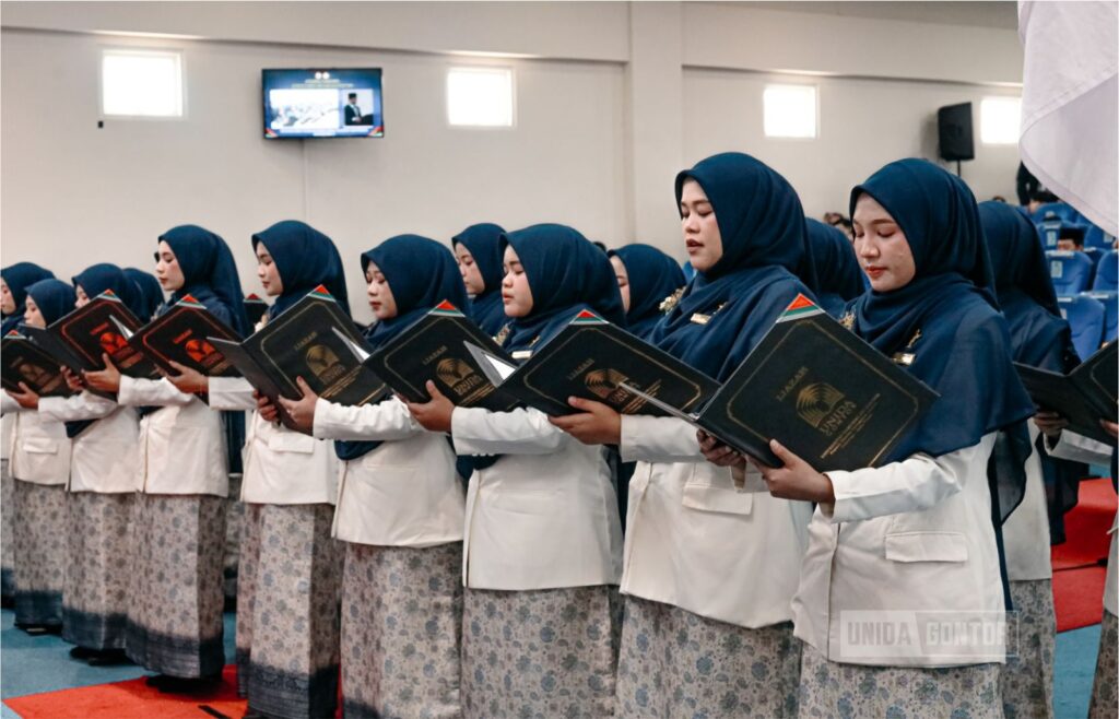 Sumpah Apoteker Angkatan 3 UNIDA Gontor