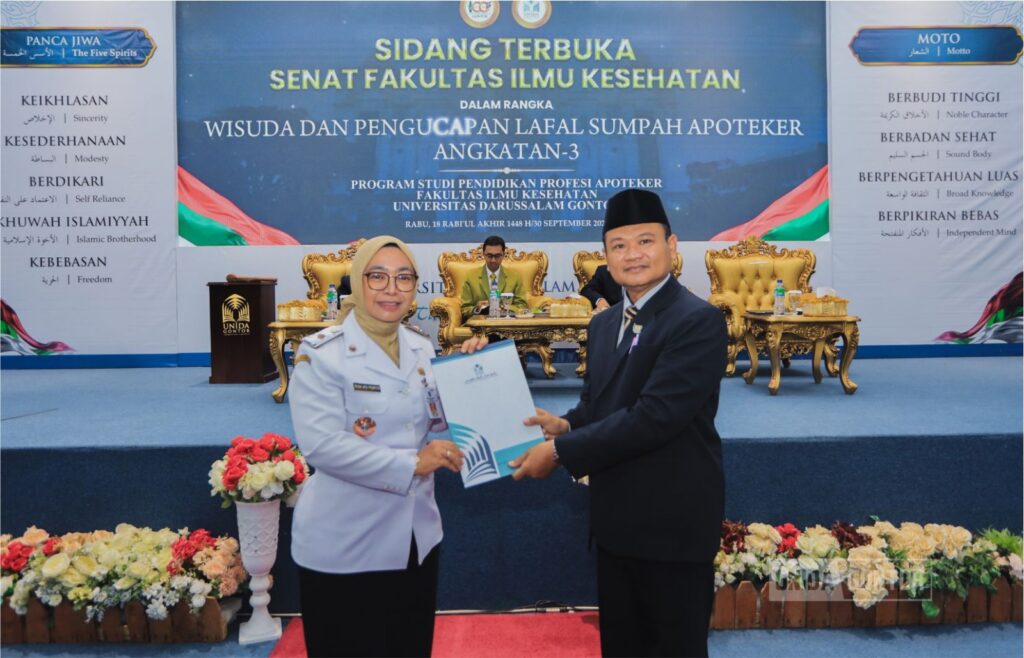 Sumpah Apoteker Angkatan 3 UNIDA Gontor